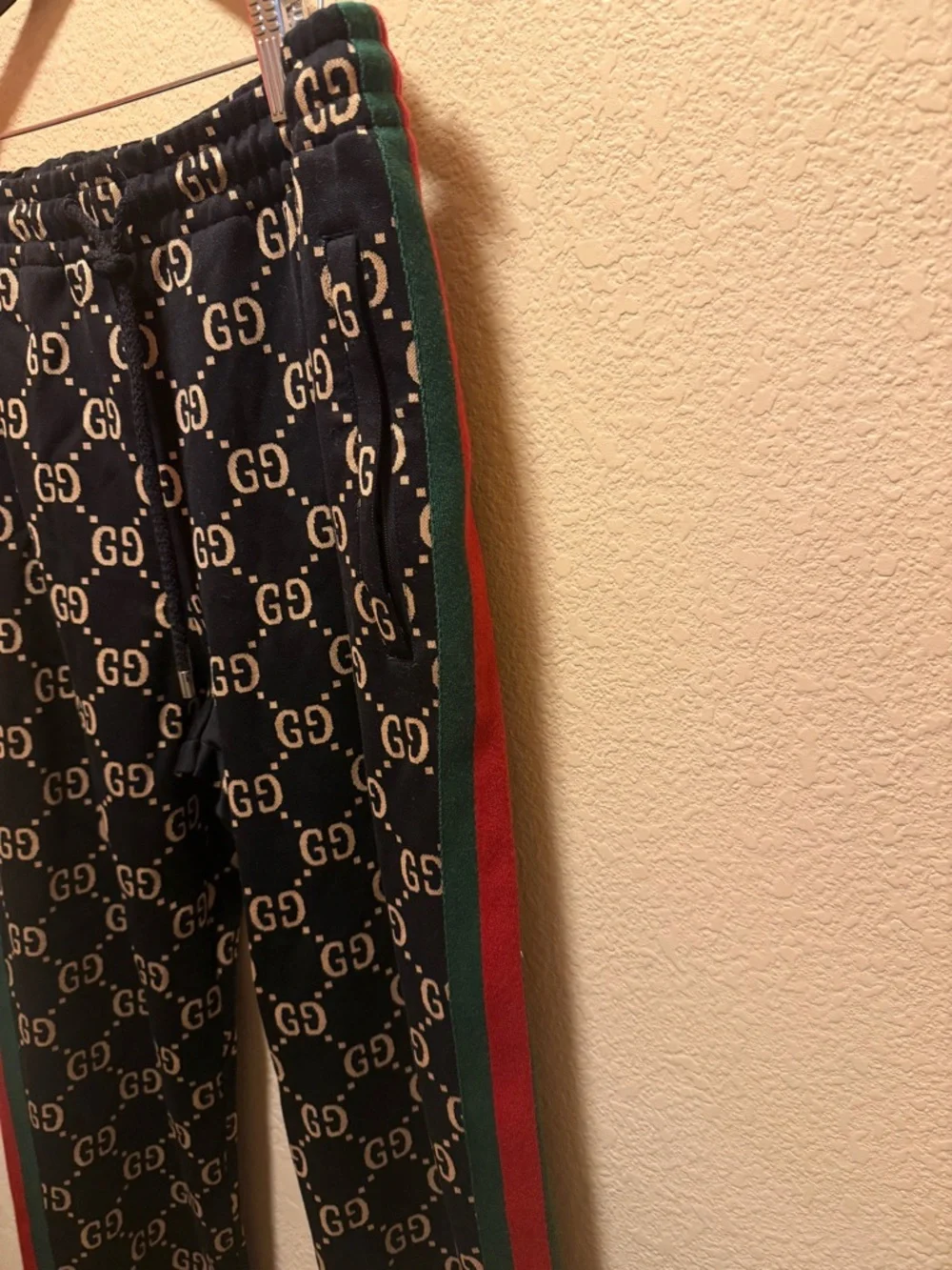 New Authentic Gucci GG Supreme Logo Sweatpants Black Size XXL Waist 36 - 42
